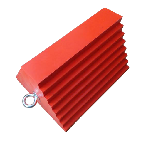 URETHANE PYRAMID CHOCK